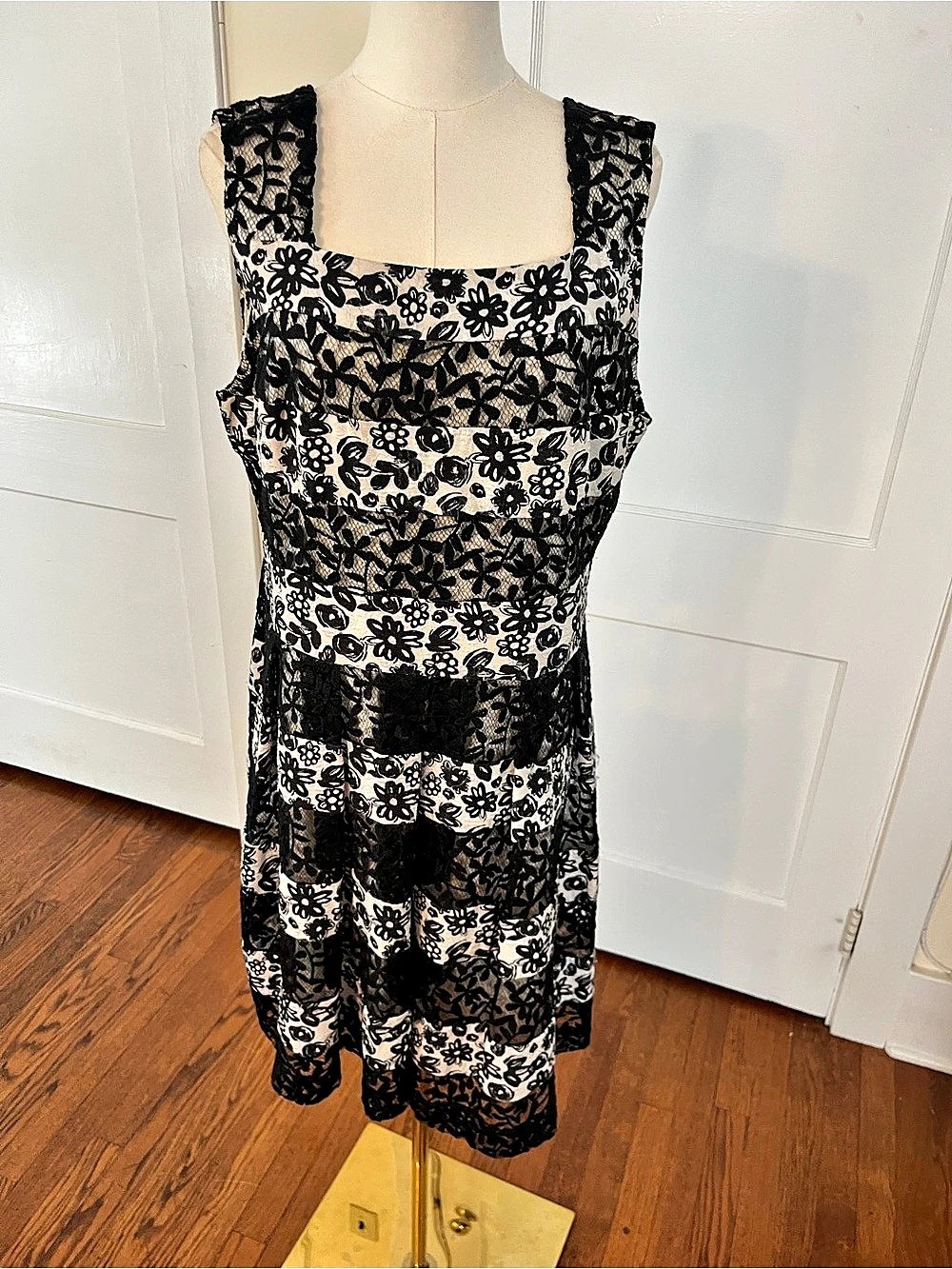 Karl Lagerfeld Floral Lace Mini Dress Black & White Size 14